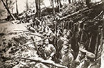 1915-1918 treffen Eindrücke von den Schützengräben am 6. August 2014 nach Gallio