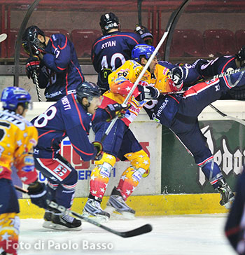 Partita di hockey su ghiaccio Asiago - Milano