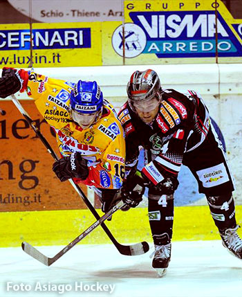 Partita di hockey su ghiaccio Asiago - Renon