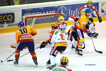 Hockey asiago vs Feldkirch - foto di David S Wassagruba