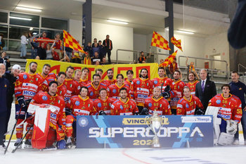 Lasiago vince la sua sesta supercoppa. Foto di Serena Fantini L'Asiago Hockey vince la sua sesta supercoppa!