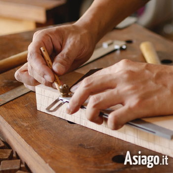 Esposizione artigianale cimbra a Treschè Conca