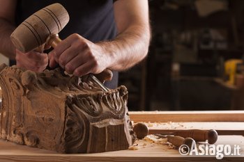 Scultura in legno a Canove