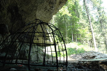 Riparo Dalmeri sulla Piana di Marcesina