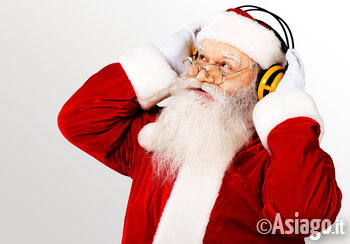 babbo_natale_cuffie_dj