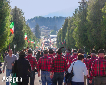 Serata corale in occasione dell'Adunata Triveneta degli Alpini a Roana