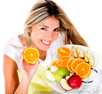 Alimentazione sana con verdure e frutta Alimentazione sana con verdure e frutta