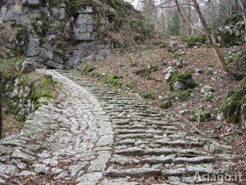 I Gradini della Calà del Sasso, Valsugana - Altopiano di Asiago