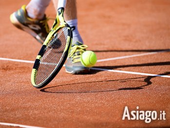 Corso di tennis per bambini a Enego