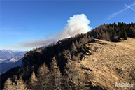 Il fumo dell'incendi di Asiago del 28/12/2015