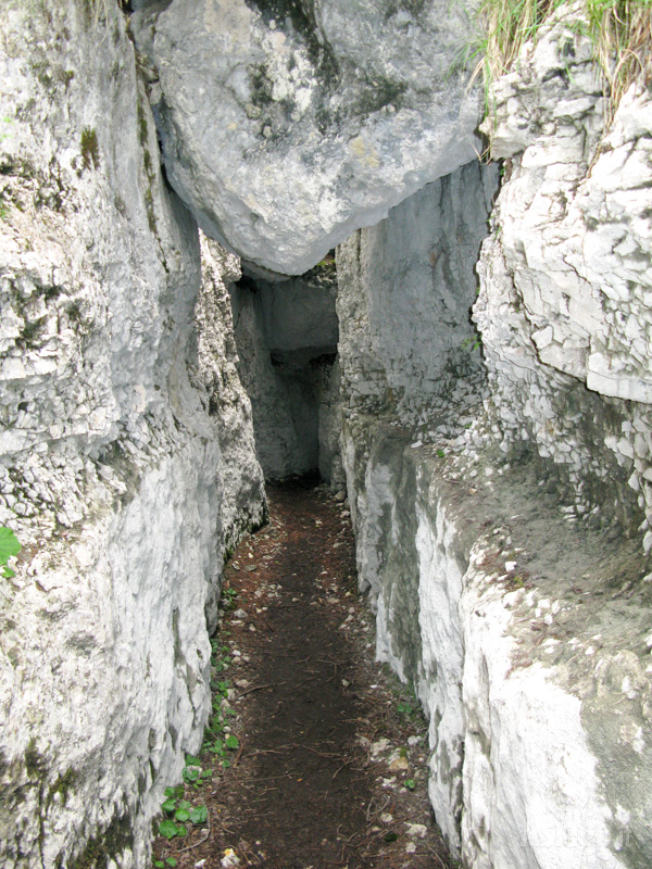 Passage zwischen den Felsen