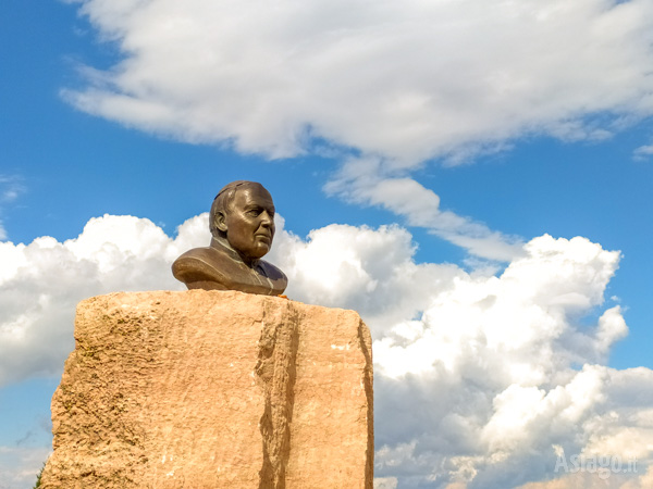 Monumento commemorativo della visita di Papa Giovanni Paolo II