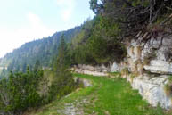 Strada lungo il Monte Meatta