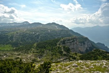 la vicina cima del monte ortigara