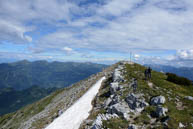 Hikers on the crest of Portule