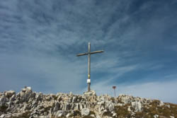 Croce il legno su Cima XII