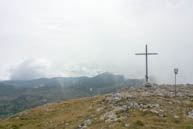 Sulla Vetta con Croce in Legno