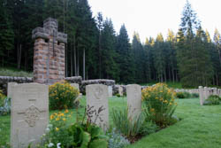 Particolare delle tombe del cimitero