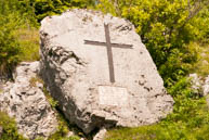 Roccia con Croce Brigata Catania