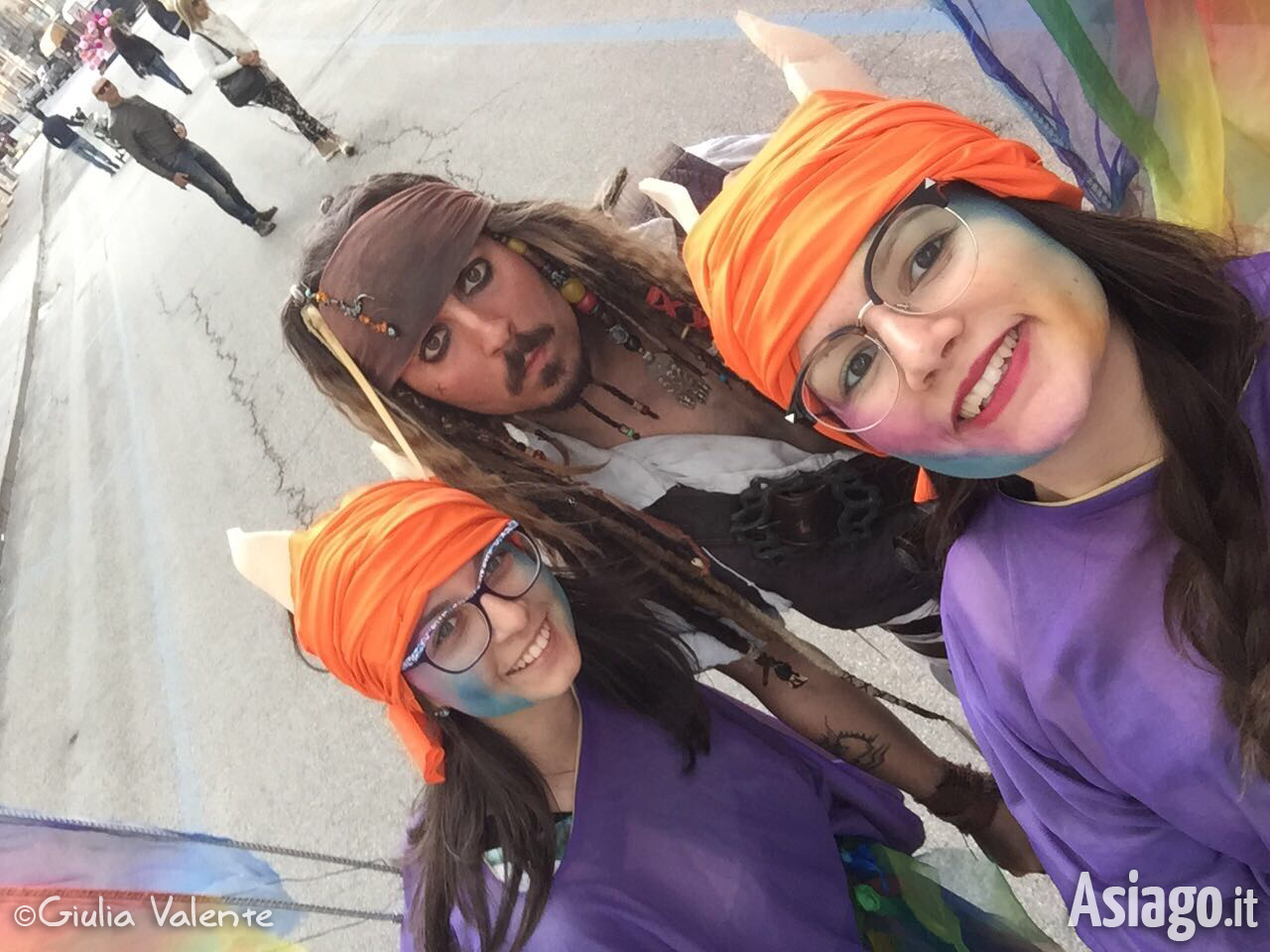 Due Creature Fiabesche e Jack Sparrow