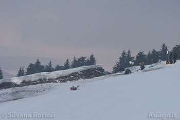 Riprese notturne sul set a Dosso di Sopra, Val Formica