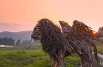 IL LEONE ALATO DI VAIA - La scultura di Marco Martalar realizzata sull'Altopiano di Asiago e esposta alla Mostra del Cinema di Venezia