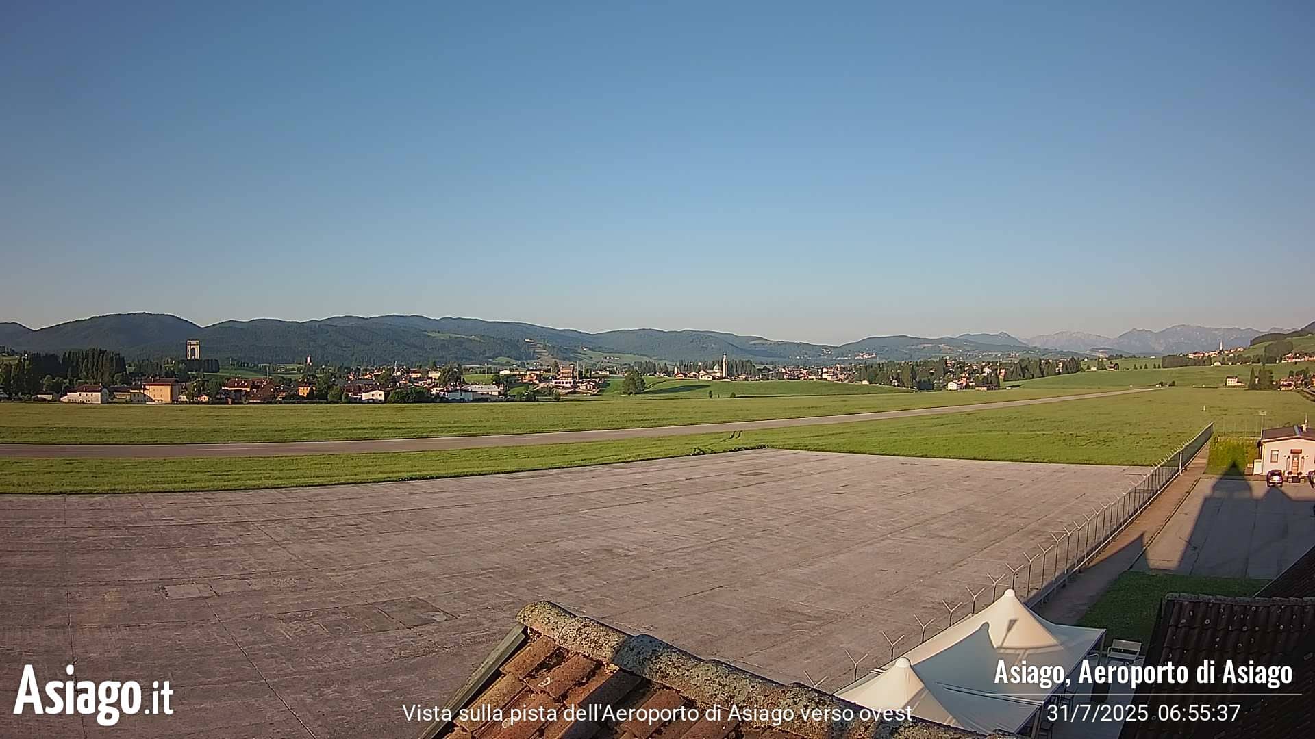 Webcam dall'Aeroporto di Asiago verso ovest