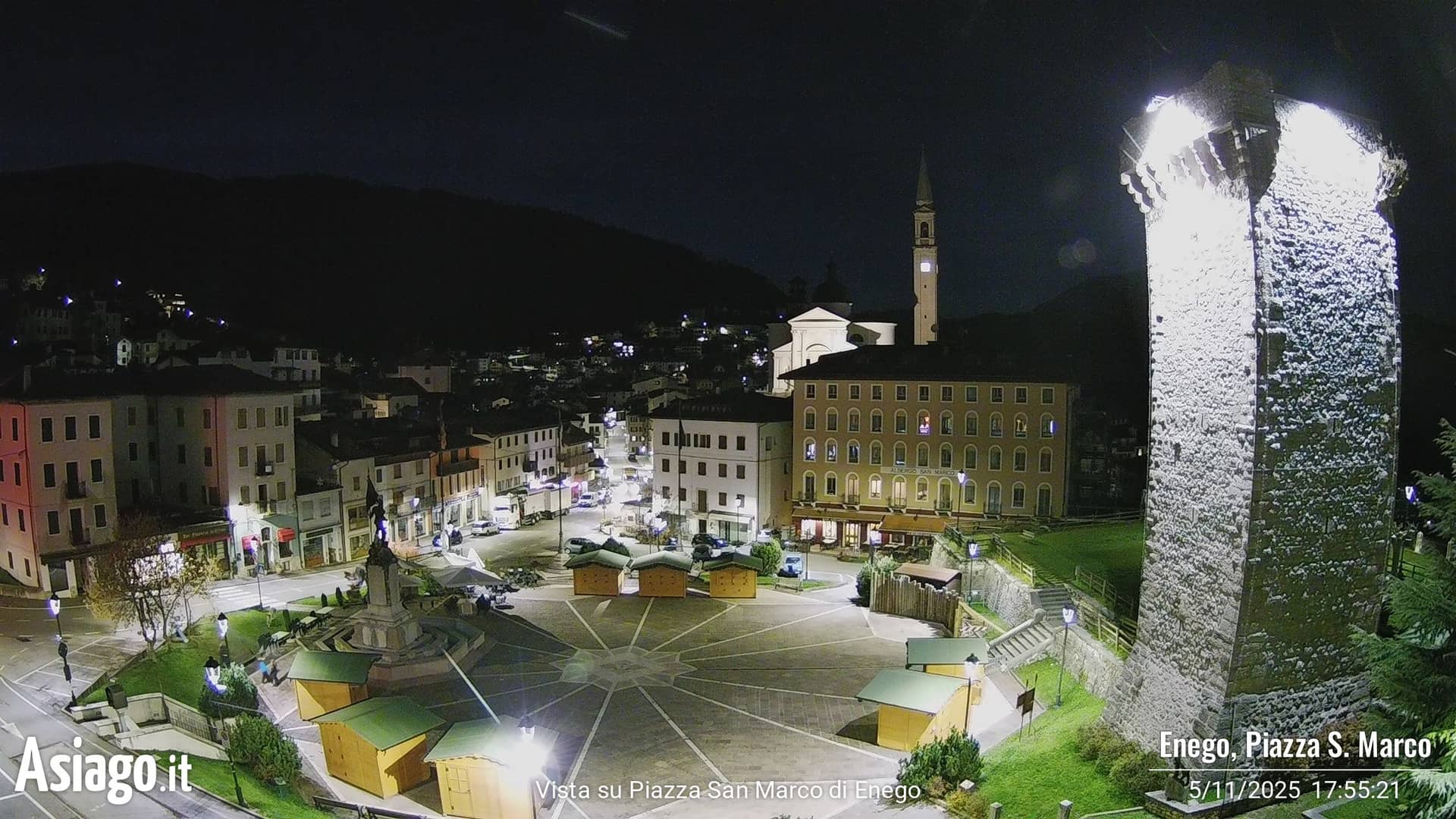 Webcam live Piazza Enego
