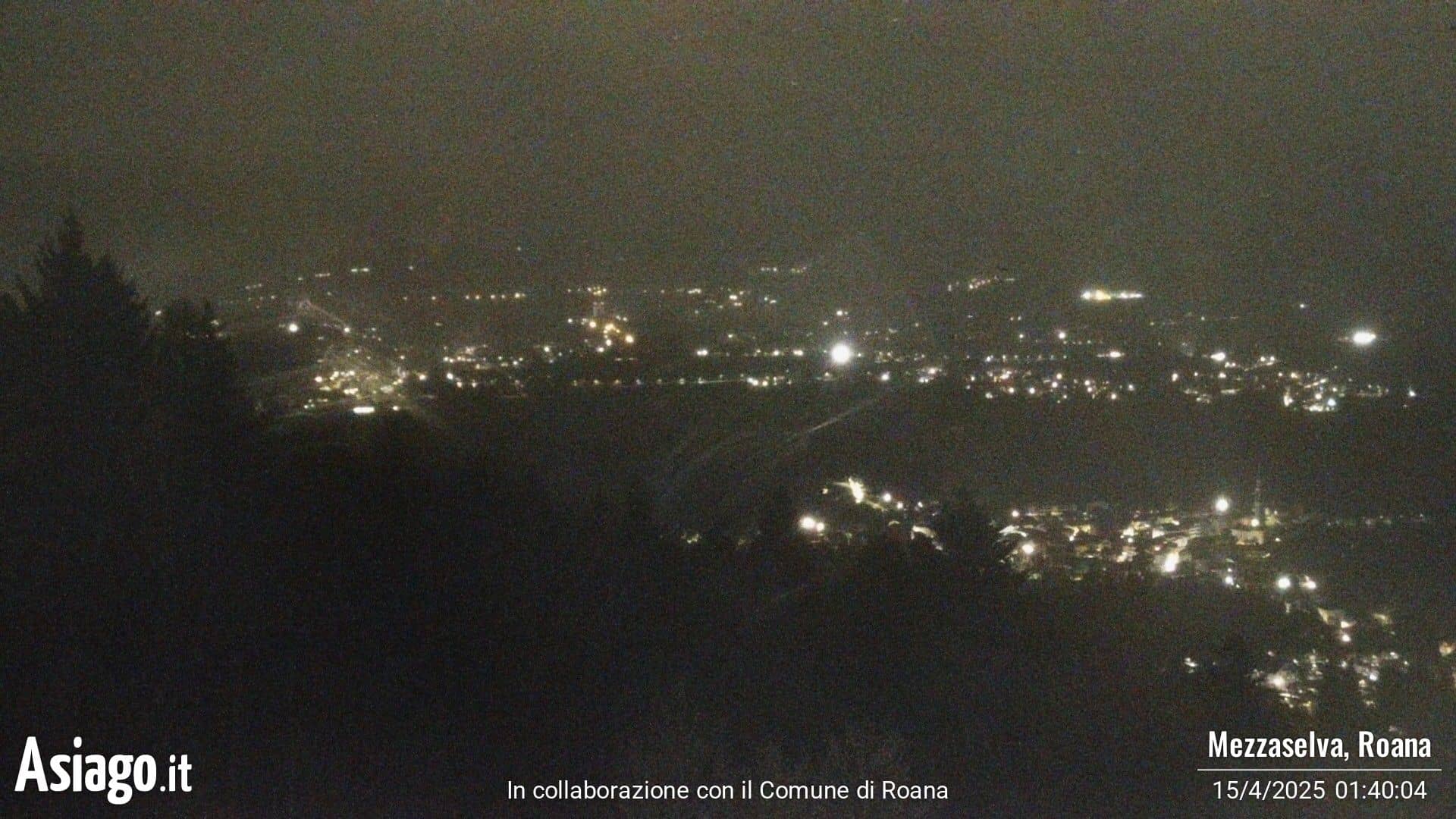 Webcam live PTZ in movimento da Mezzaselva di Roan