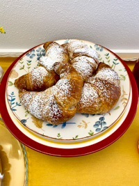 Brioche fresche alla mattina