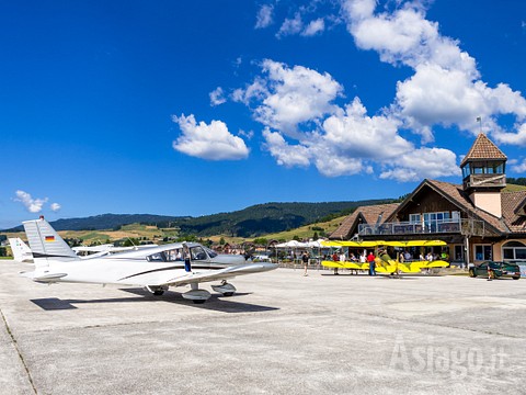 Un giorno d'estate all'eroporto di Asiago