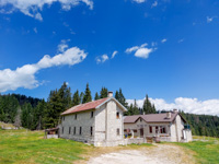 Malga Mandrielle baciata dal sole