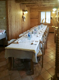 Tavolata per gruppi numerosi in Agriturismo