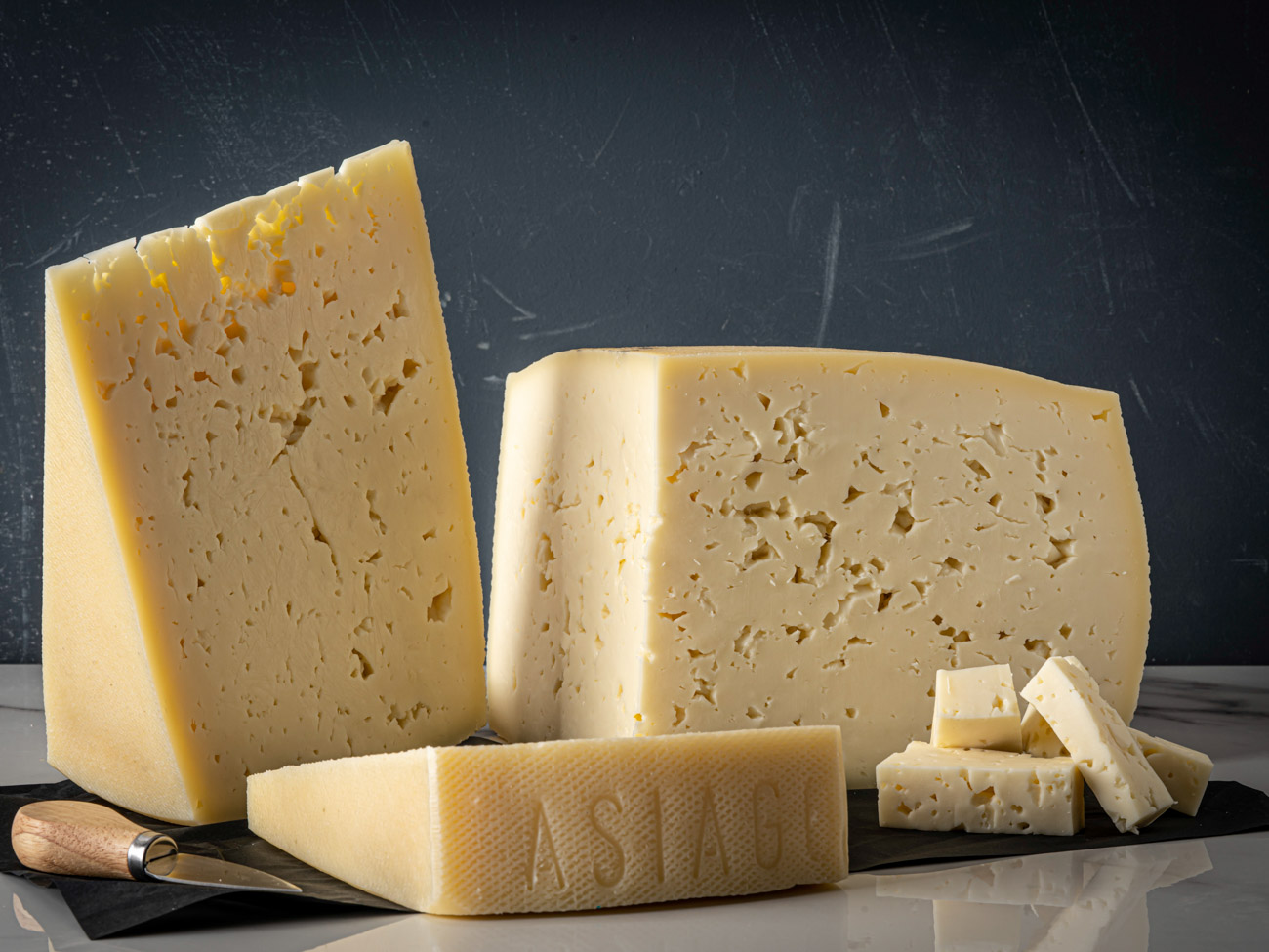 Fresh Asiago Pressato Cheese DOP