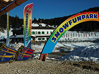 Campomulo snowfunpark parco giochi sulla neve facciata albergo